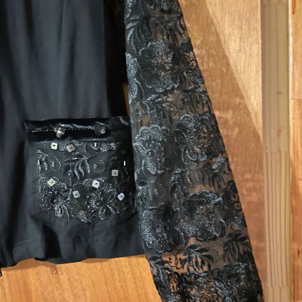 Surya Beautiful Black lace jacket with hood (OLCC)π - Picture 6 of 7